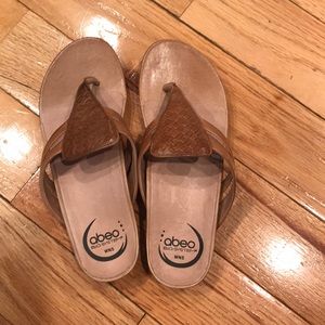 brown Abeo sandal